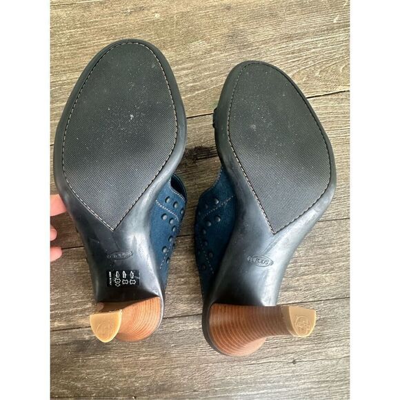 Tod’s Women “Ritz” Navy Blue Suede Heel Sandals, size 8.5 - Picture 9 of 9